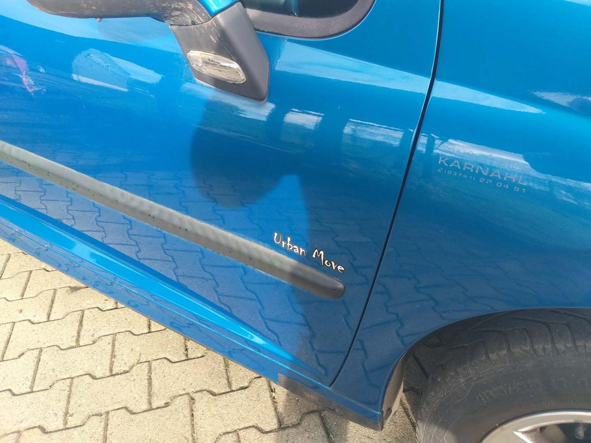 Peugeot 207 original Tür vorn rechts KMU Blaumetallic 3-Türer Bj.2008 Peugeot 207 original Tür vorn rechts KMU Blaumetallic 3-Türer Bj.2008